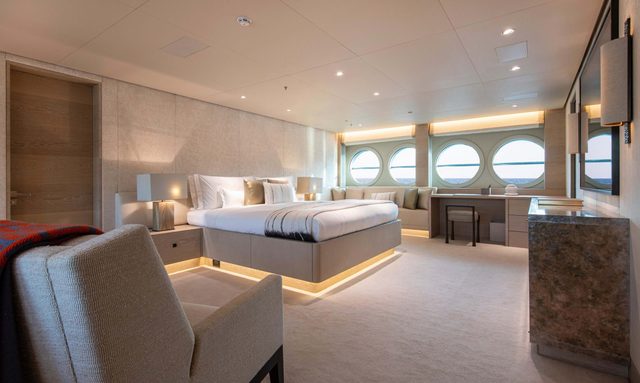 Sanam yacht Master Suite 