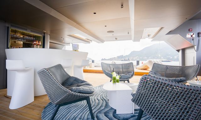 Pacific Pearl yacht Beach Club and Garage