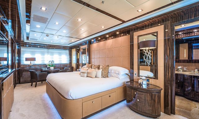 Moka yacht Master Suite 