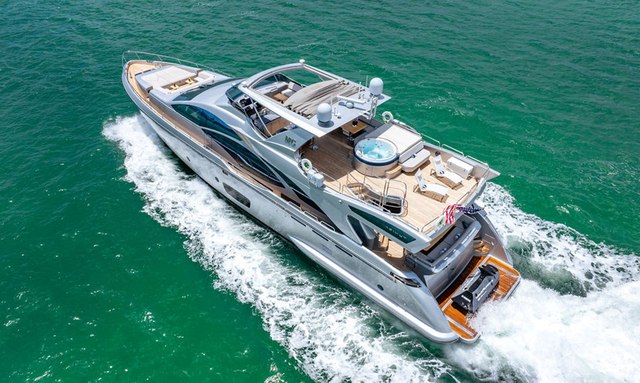 BM yacht Fantastic Flybridge 