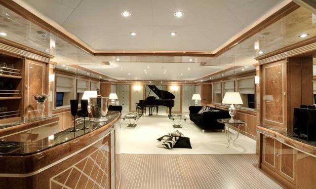 Alouette II yacht Sophisticated Entertainment