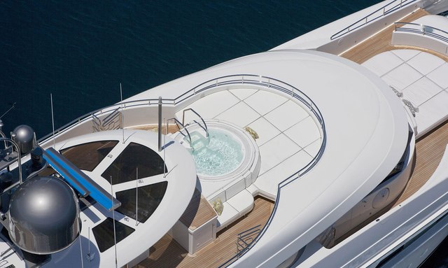 Maison Blanche yacht Sundeck Hot Tub