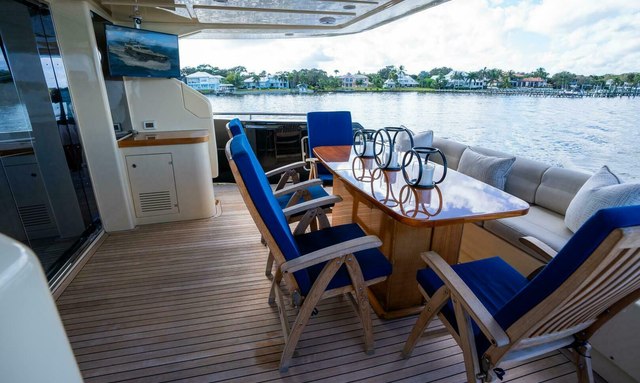 Vitamin Sea yacht Cockpit Dining