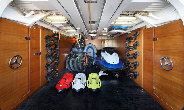 Code 8 yacht Tender and Toy Garage