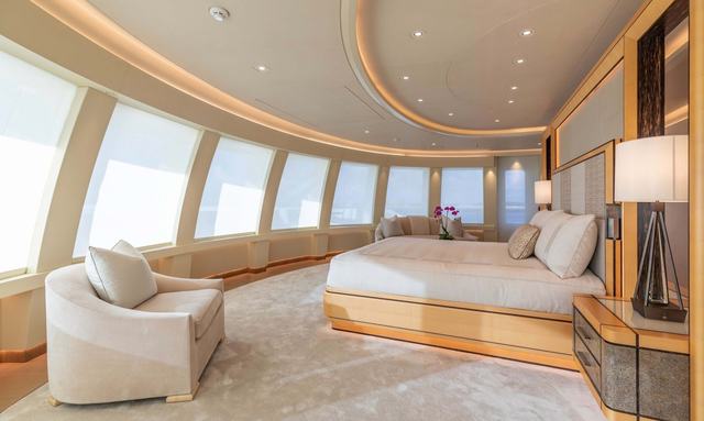 Samsara yacht Owner's Suite