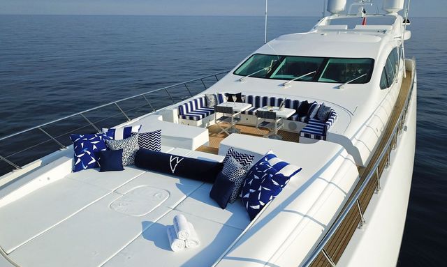 Veni Vidi Vici yacht Sunpad Paradise Forward