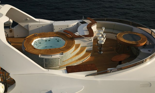 Palama yacht Sundeck Amenities