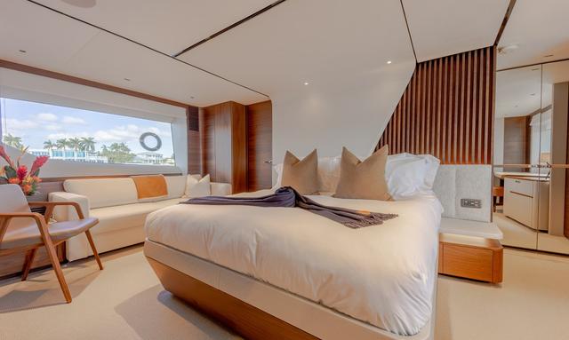 Escapement yacht Full-Beam Owner’s Retreat