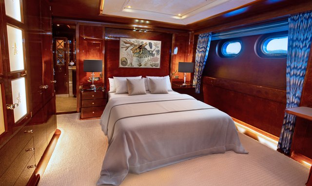 Aqua Mare yacht Spacious Accommodation