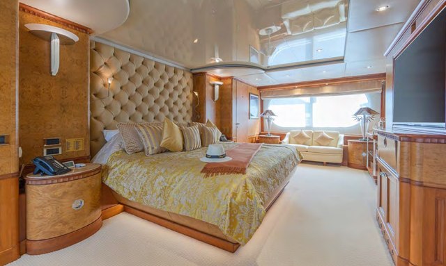 Azul V yacht Luxury Master Suite