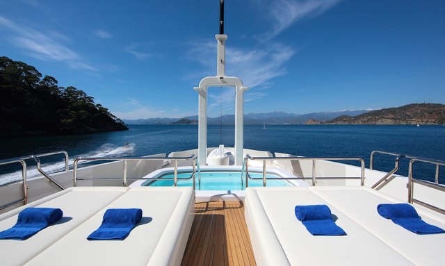 Vica yacht Fore deck swimming pool