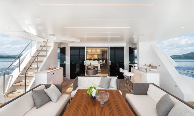 Liquid Cooling yacht Expansive Cockpit