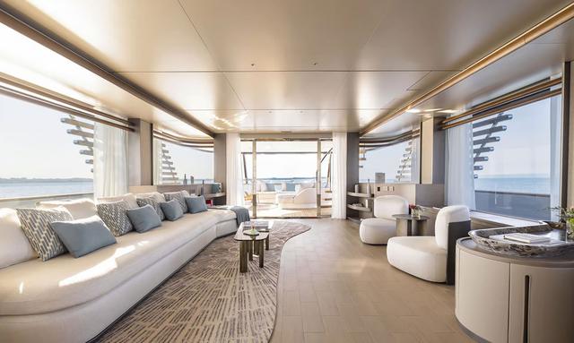 Aria yacht Penthouse Style Main Saloon