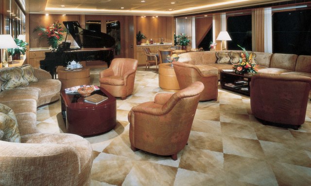 Athina III yacht Oversized Spaces