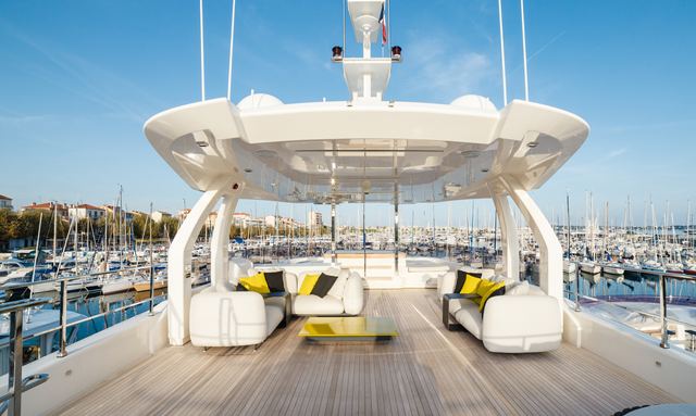 Naz yacht Sun Deck Jacuzzi