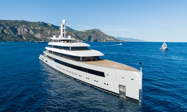 Reverie yacht Glass-Clad Superstructure