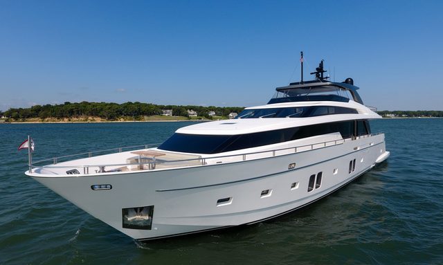 Fifty Shades yacht Raised Pilothouse