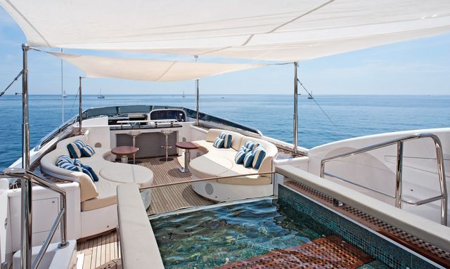 Tutto Le Marrane yacht Custom Sun Deck