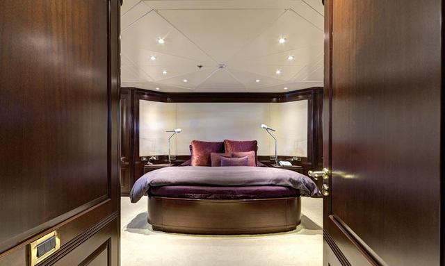 Azteca yacht Master Suite