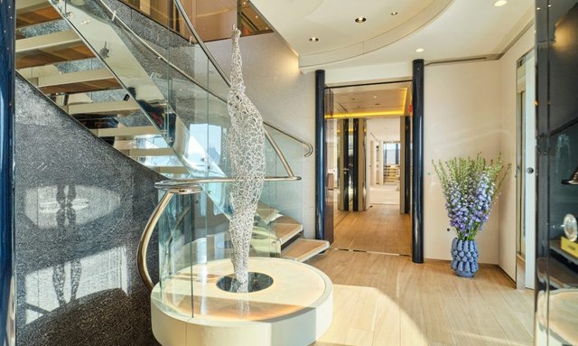 O'Eva yacht Entrance Hall Artistry