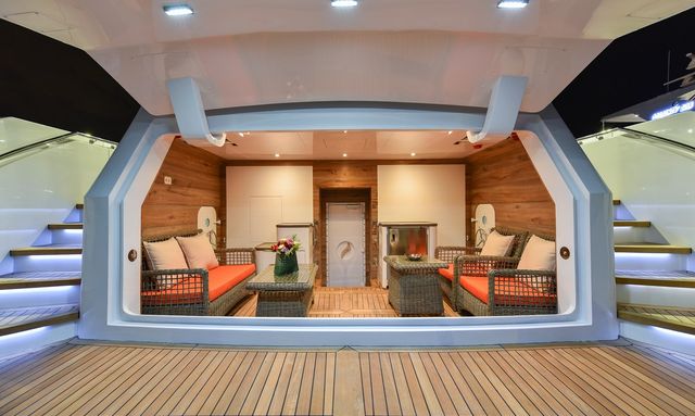 Alya yacht Beach Club