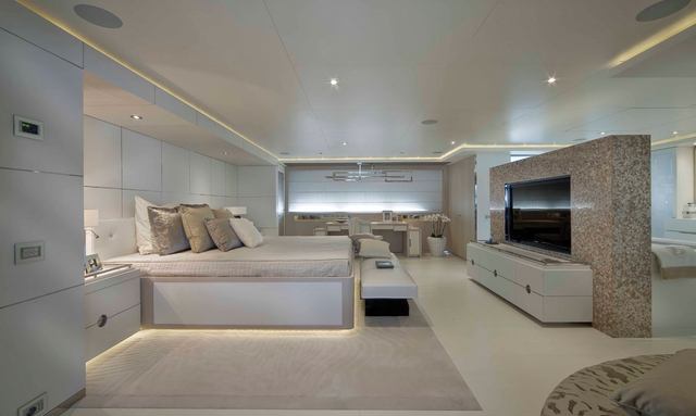 Eleni yacht Spa Bath Master Suite