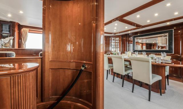 Loulou yacht Bespoke Woodwork