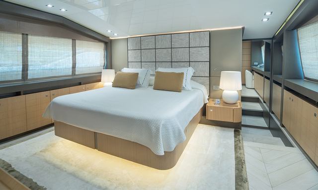 Happy Blue II yacht Main Deck Owner Suite