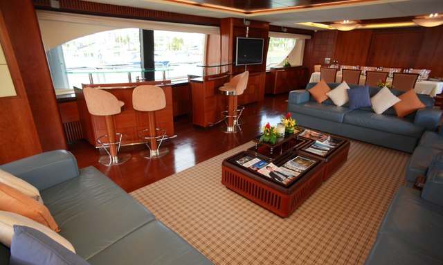 Hye Seas II yacht Elegant Interior