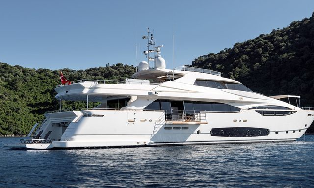 YA 79 yacht Fold-Down Balconies