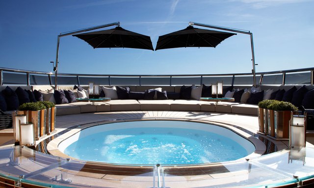 Sealion yacht Split-Level Sundeck