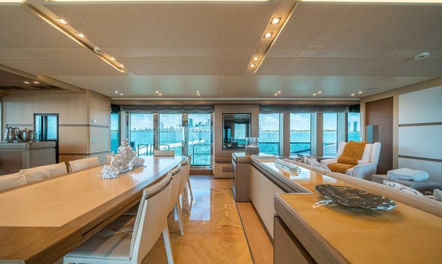 Leudin I yacht Open-Plan Saloon