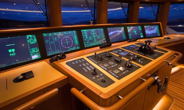 Limitless yacht Dynamic Positioning