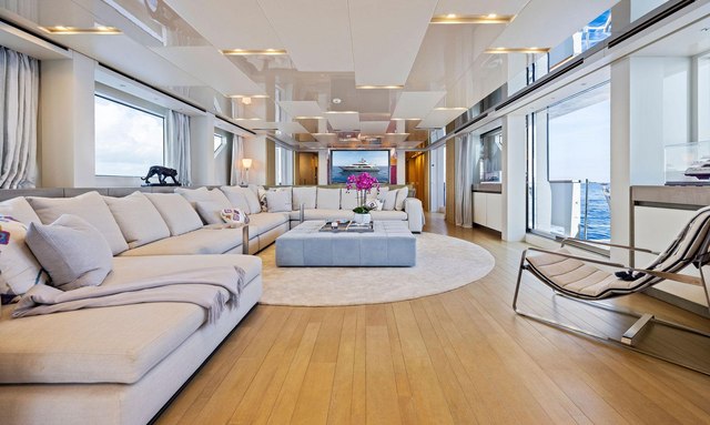 North Star yacht Main Salon Features