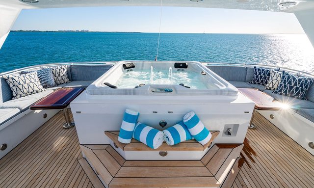 Destination yacht Sky Deck