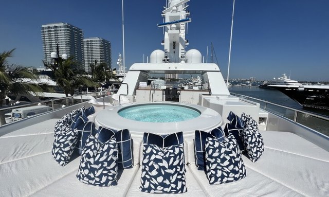 Sport yacht Circular Spa Pool