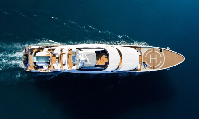 Platinum yacht Helideck