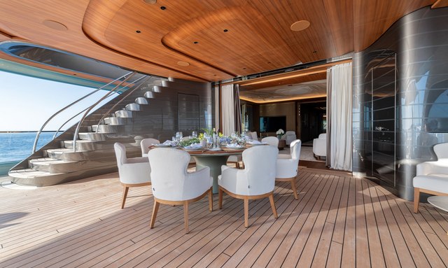 Kensho yacht Al fresco dining areas