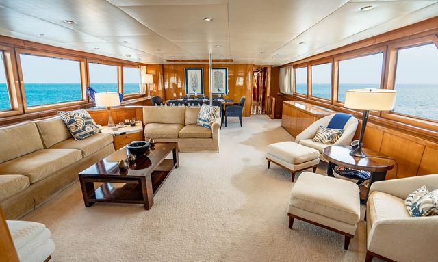 Heron yacht Sophisticated Interior