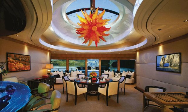 Attessa IV yacht Chihuly Lounge