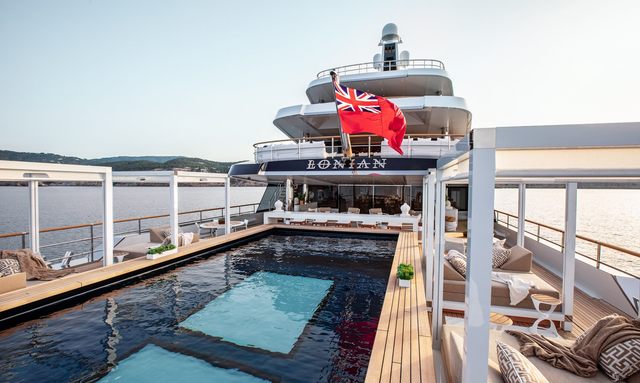 Lonian yacht Swimming Pool