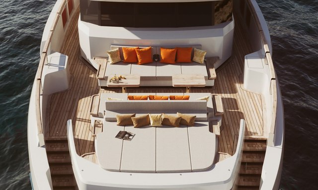 Mereley I yacht Foredeck Seating