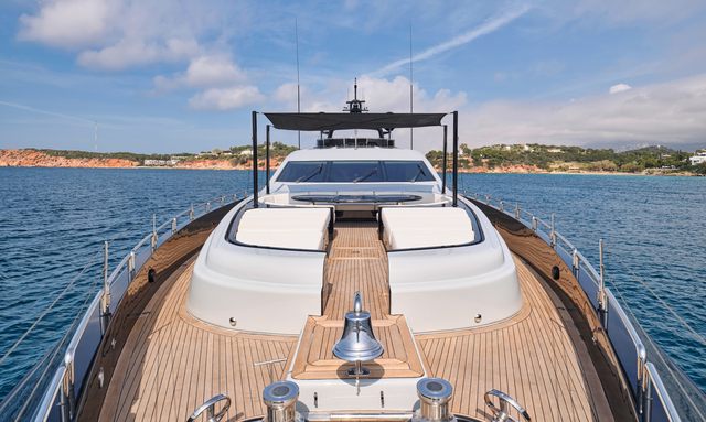 Ability yacht Convertible Bow Dining Area