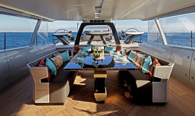 Sagitta yacht Sliding Al Fresco Dining