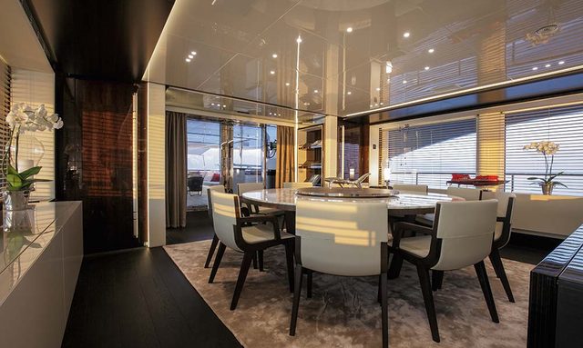 Domani yacht Harmonious Interiors