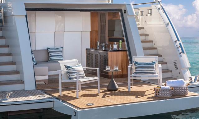 Nirvana II yacht Beach Club with Sauna