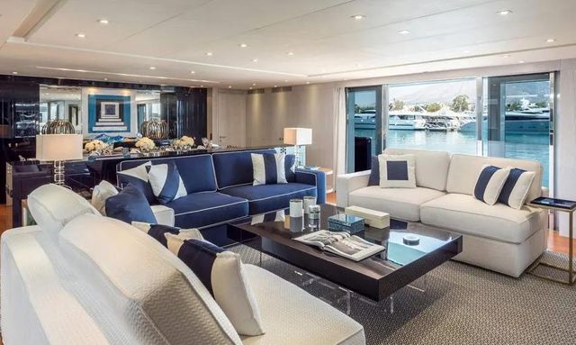 Lucky Me Yacht Academy yacht Balconies in the Main Saloon