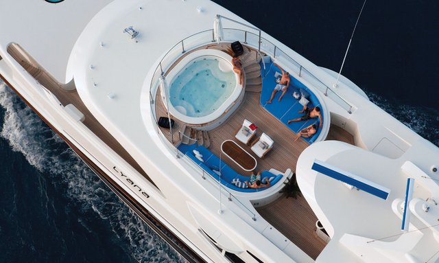 Vision yacht Large Sundeck Setup