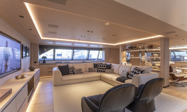 Caoz 14 yacht Multifunctional Saloon