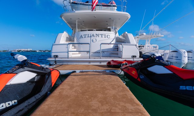 Atlantic yacht Impressive Swim Platform